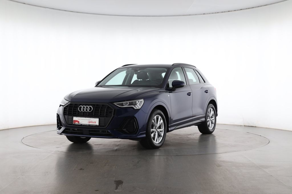 Audi Q3 2023 г. Синий, пробег 45218 км