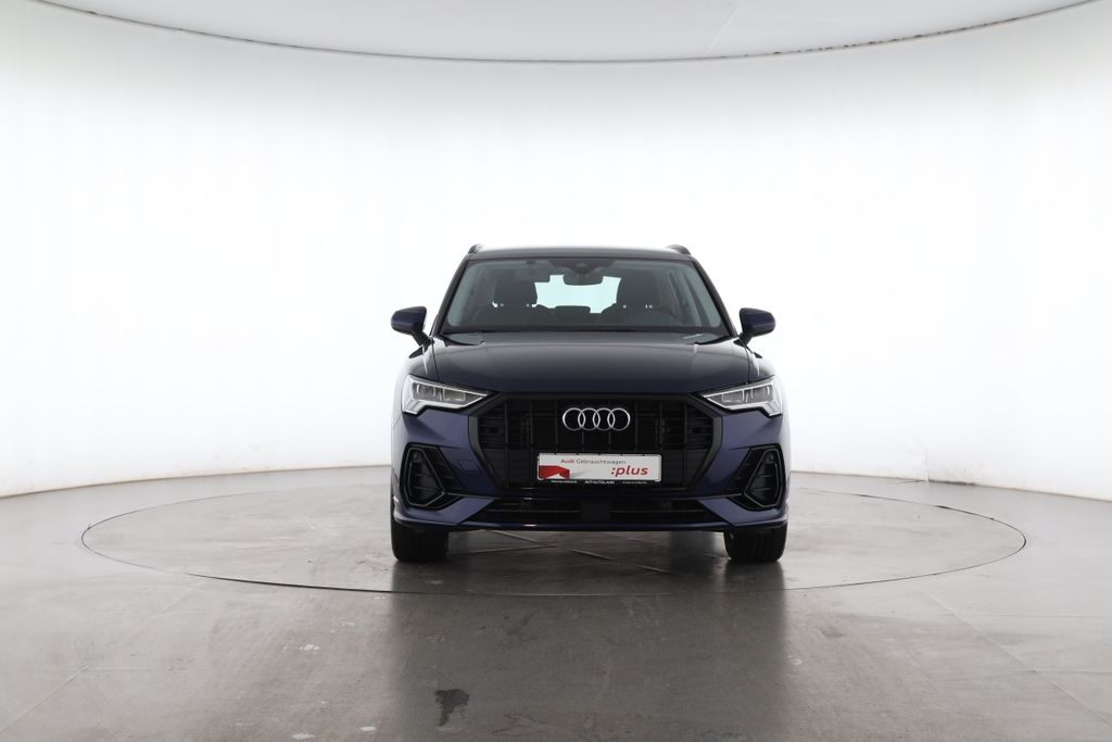 Audi Q3 2023 г. Синий, пробег 45218 км