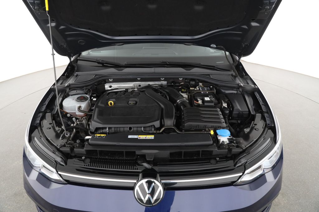 Volkswagen Golf 2023 г. Синий, пробег 29052 км