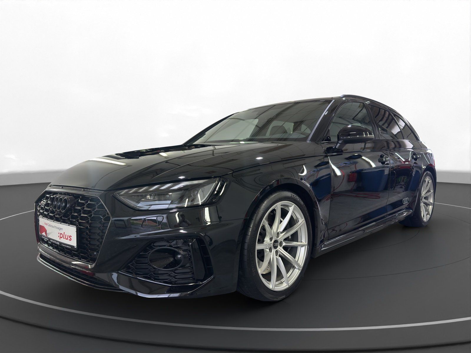 Audi RS4 2024 г. Чёрный, пробег 27535 км