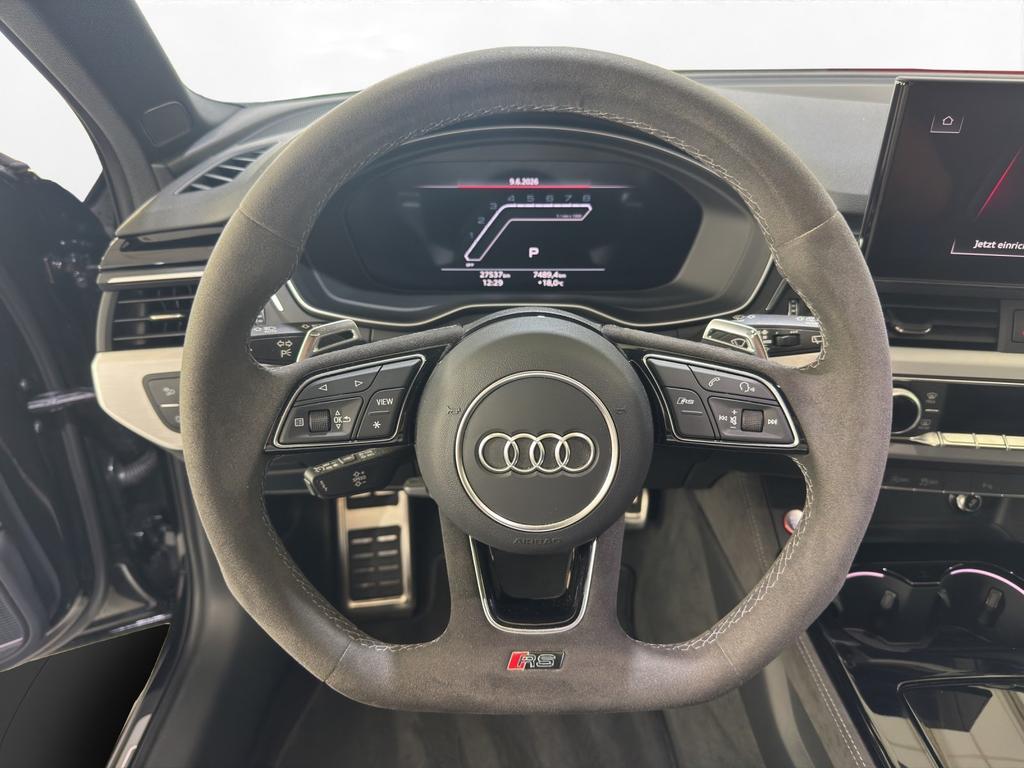 Audi RS4 2024 г. Чёрный, пробег 27535 км