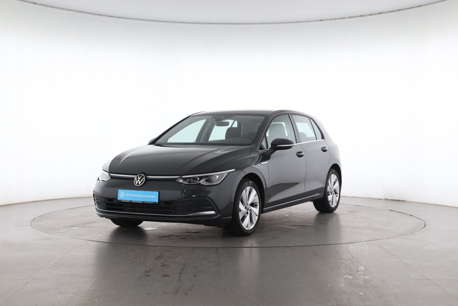 Volkswagen Golf 2024 г. Серый, пробег 34210 км