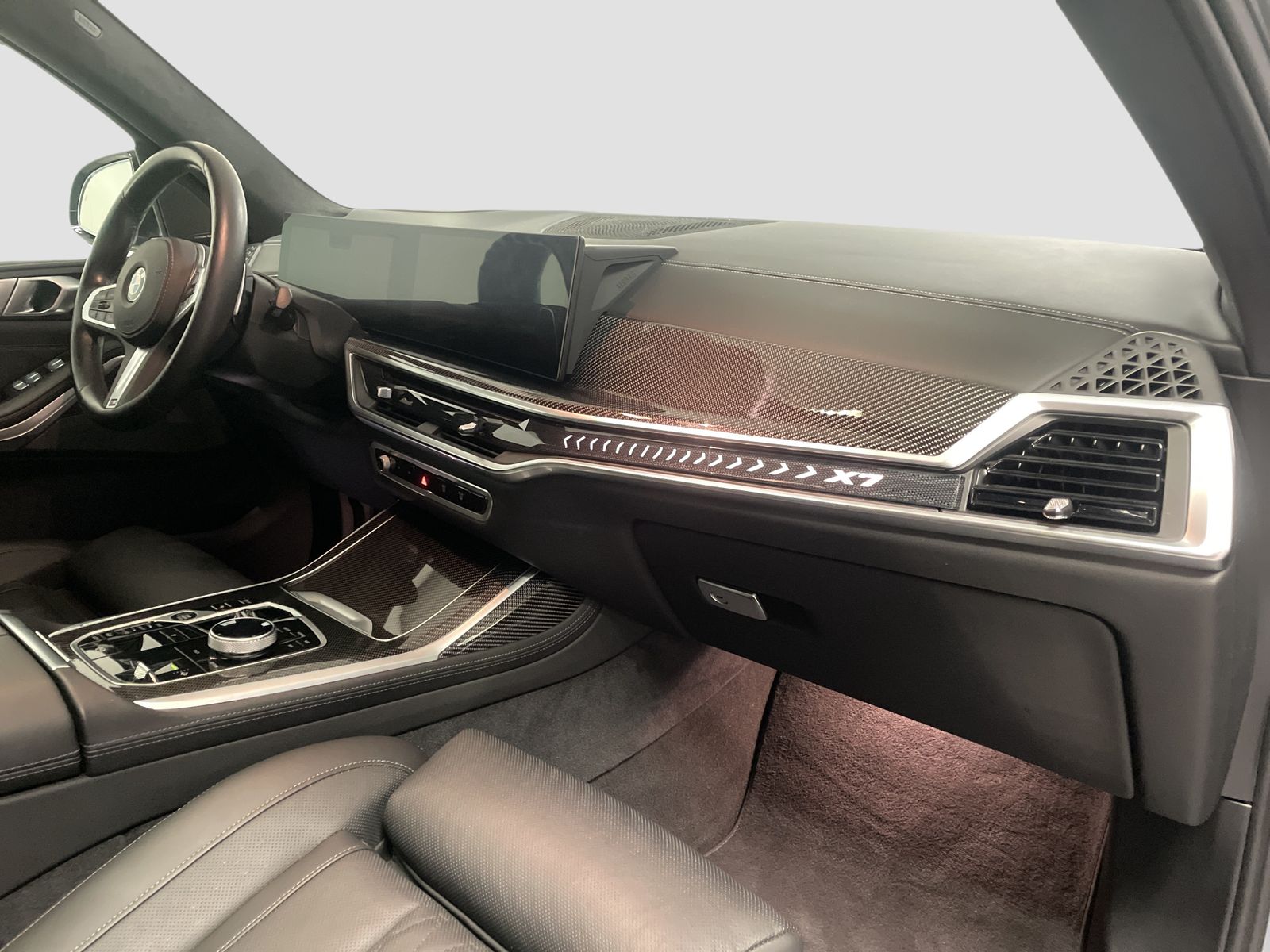 BMW X7 2024 г. Серый, пробег 40523 км