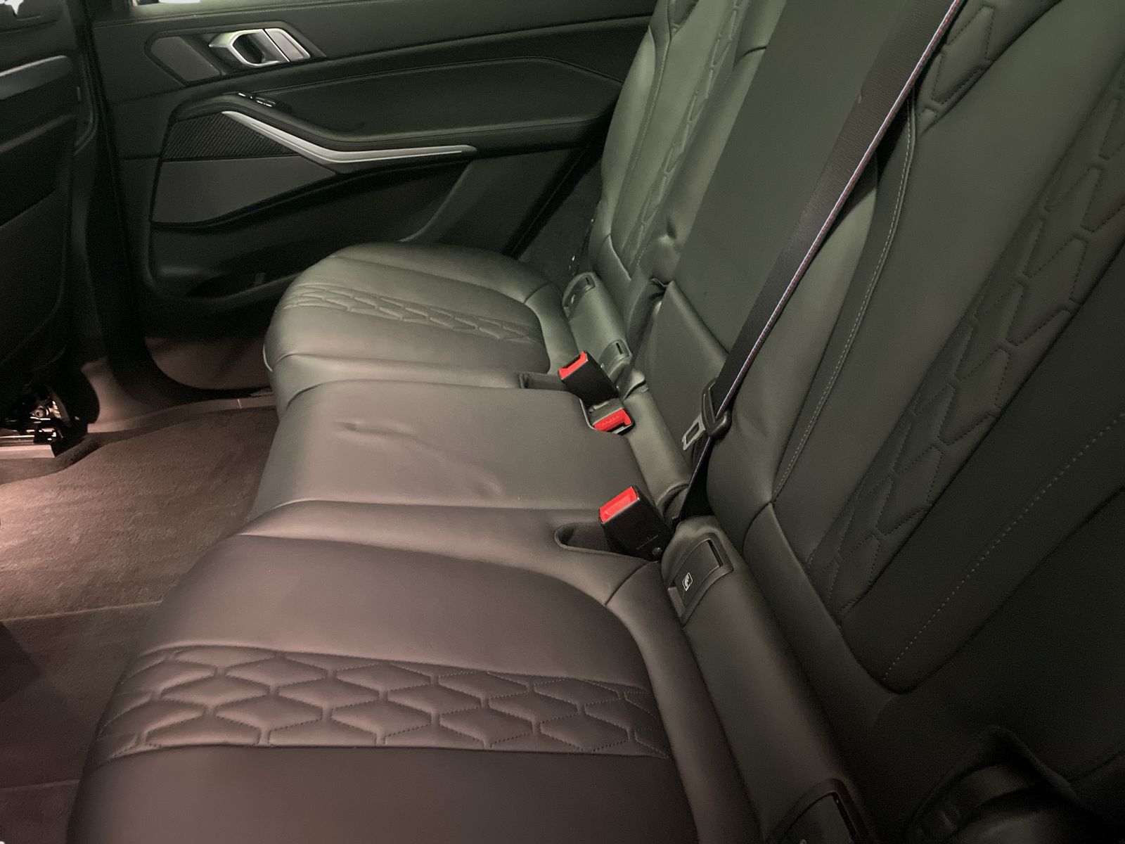 BMW X7 2024 г. Серый, пробег 40523 км