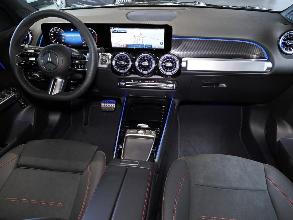Mercedes-Benz GLB 220 2026 г. Чёрный, пробег 6500 км