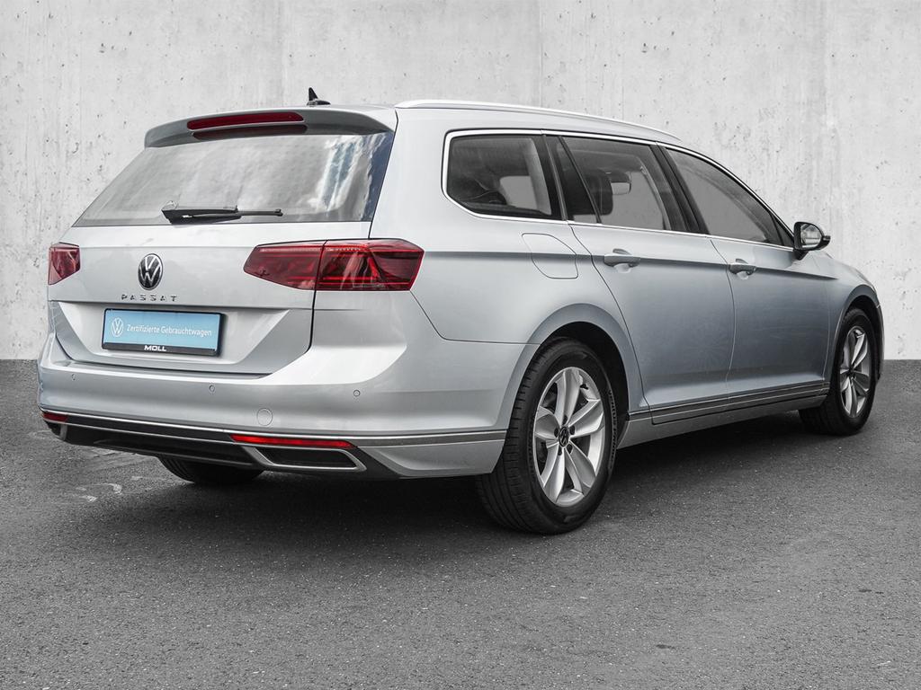 Volkswagen PASSAT VARIANT 2024 г. Серебристый, пробег 45013 км