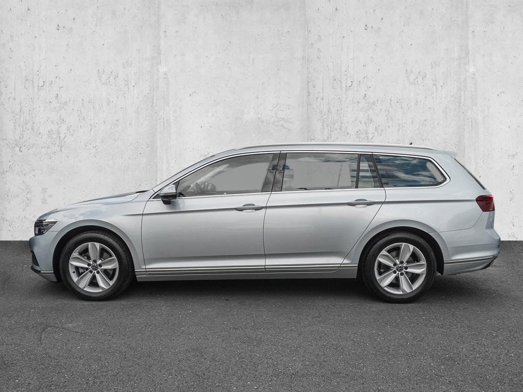 Volkswagen PASSAT VARIANT 2024 г. Серебристый, пробег 45013 км