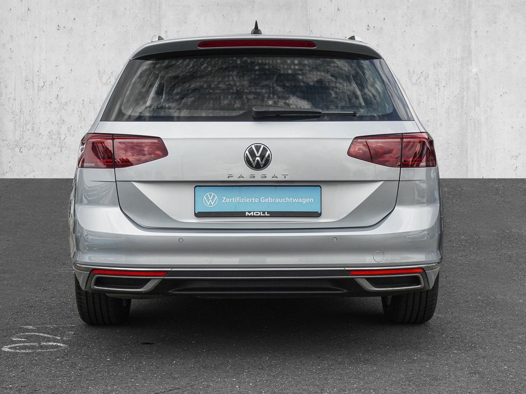 Volkswagen PASSAT VARIANT 2024 г. Серебристый, пробег 45013 км