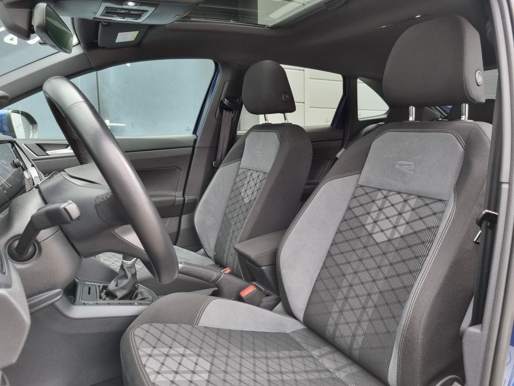Volkswagen Taigo 2024 г. Синий, пробег 33589 км