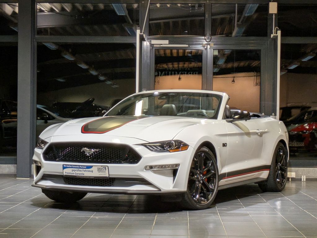 Ford Mustang 2023 г. Белый, пробег 34381 км