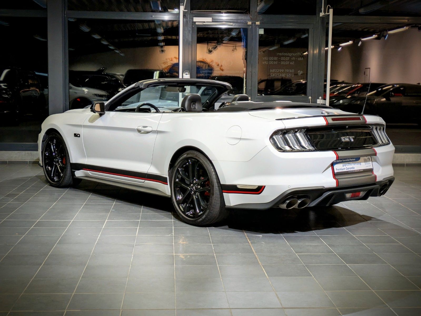 Ford Mustang 2023 г. Белый, пробег 34381 км
