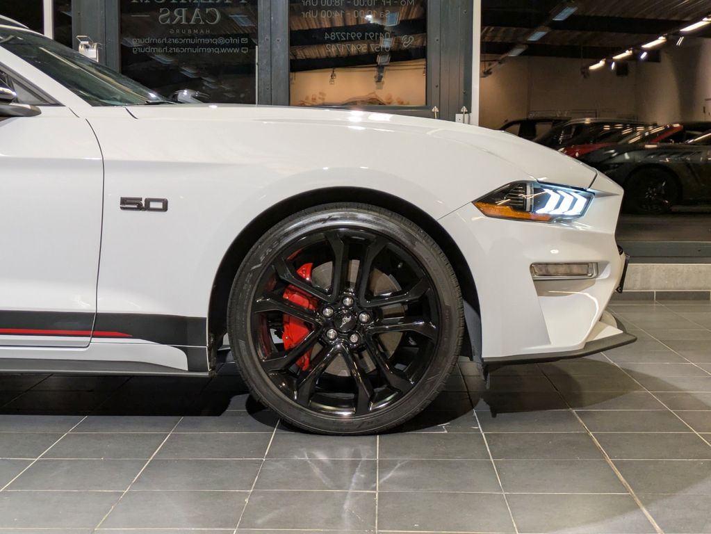 Ford Mustang 2023 г. Белый, пробег 34381 км