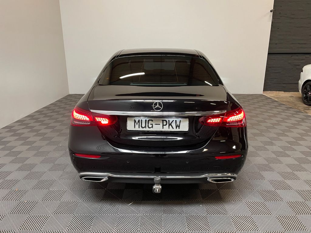 Mercedes-Benz E 220 2023 г. Чёрный, пробег 30000 км