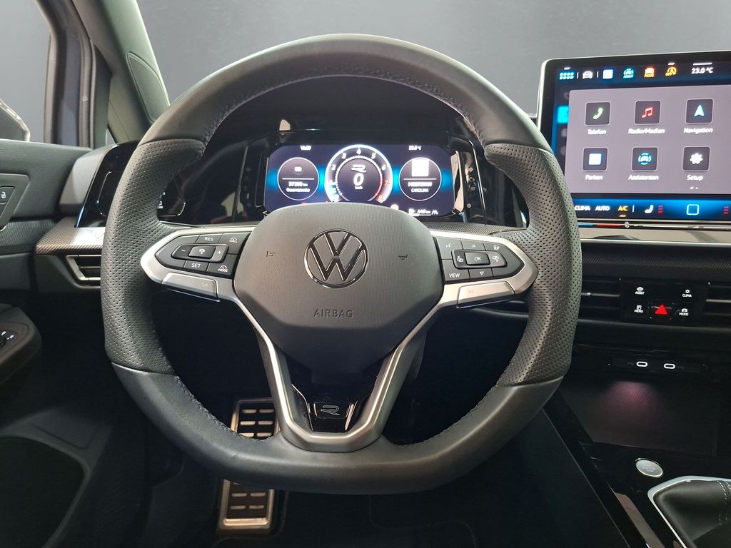 Volkswagen Golf 2025 г. Серый, пробег 37000 км