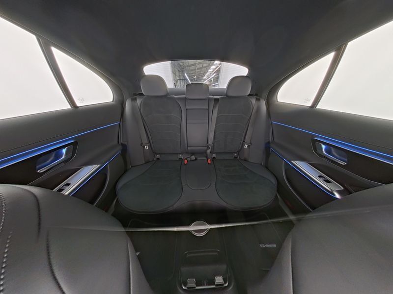 Mercedes-Benz E 220 2025 г. Чёрный, пробег 18149 км