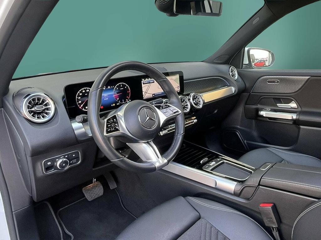 Mercedes-Benz GLB 200 2024 г. Белый, пробег 23971 км