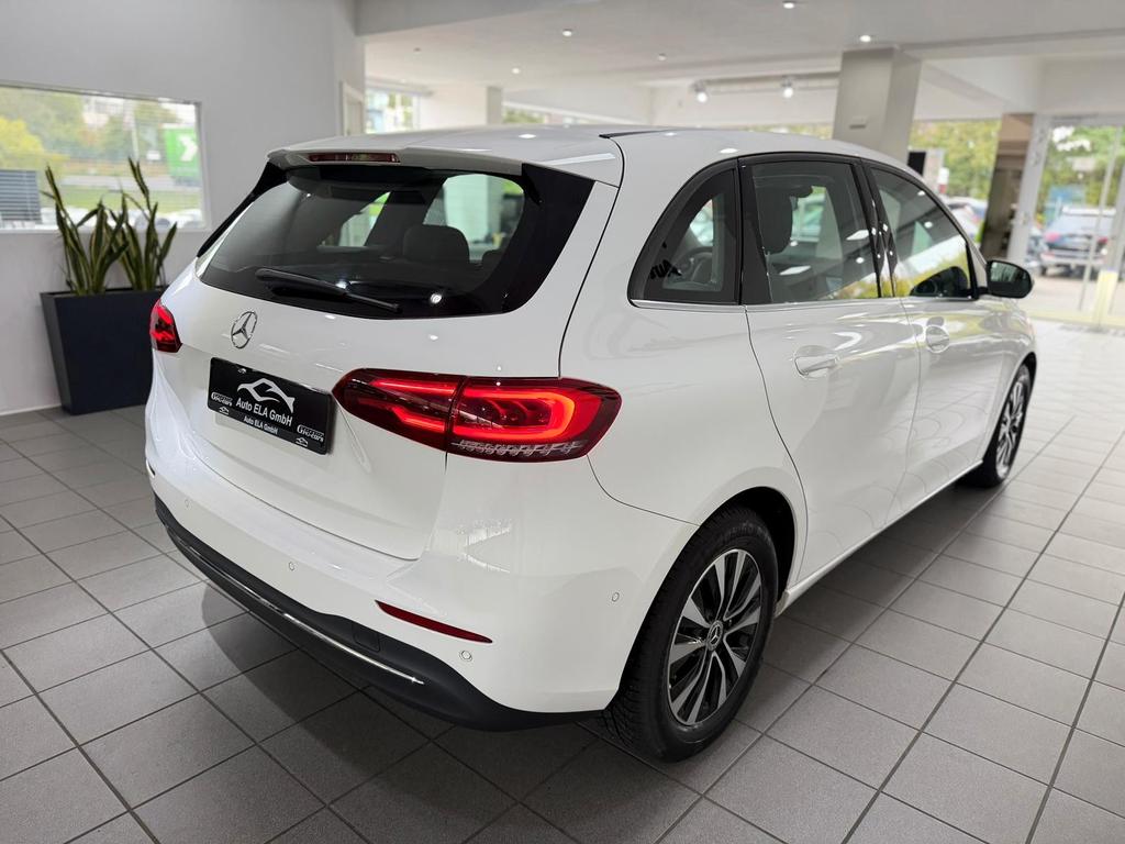 Mercedes-Benz B 200 2022 г. Белый, пробег 55000 км