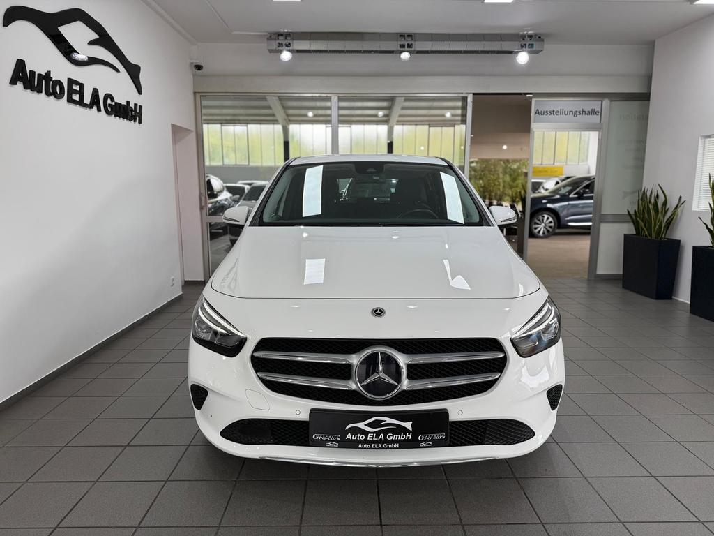 Mercedes-Benz B 200 2022 г. Белый, пробег 55000 км