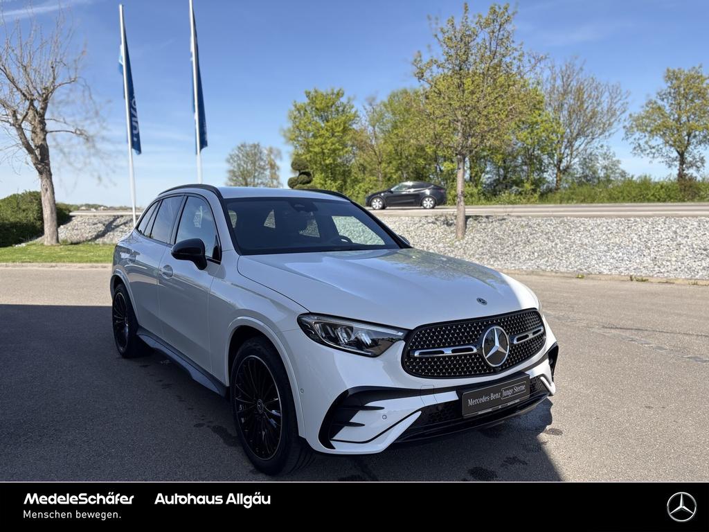 Mercedes-Benz GLC 200 2025 г. Белый, пробег 18500 км