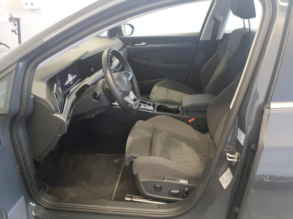 Volkswagen Golf 2024 г. Серый, пробег 45085 км