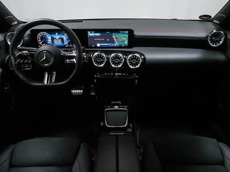 Mercedes-Benz CLA 220 2025 г. Белый, пробег 42711 км