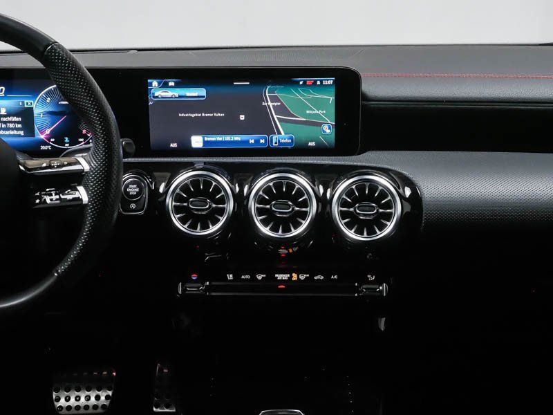 Mercedes-Benz CLA 220 2025 г. Белый, пробег 42711 км