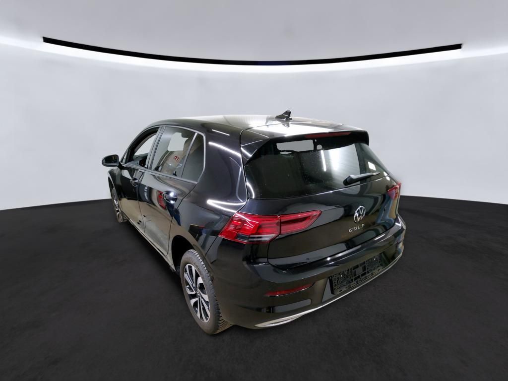 Volkswagen Golf 2023 г. Чёрный, пробег 46325 км