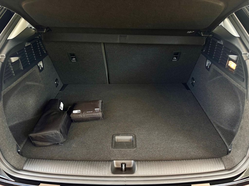 Audi Q2 2025 г. Чёрный, пробег 27030 км