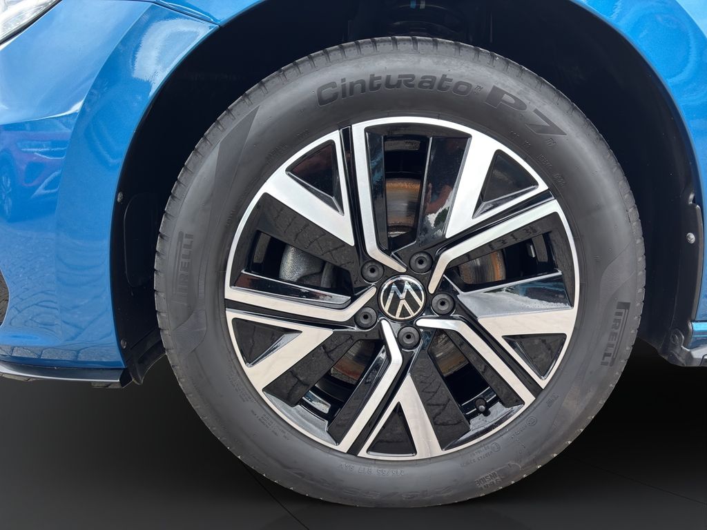 Volkswagen Touran 2023 г. Синий, пробег 57408 км