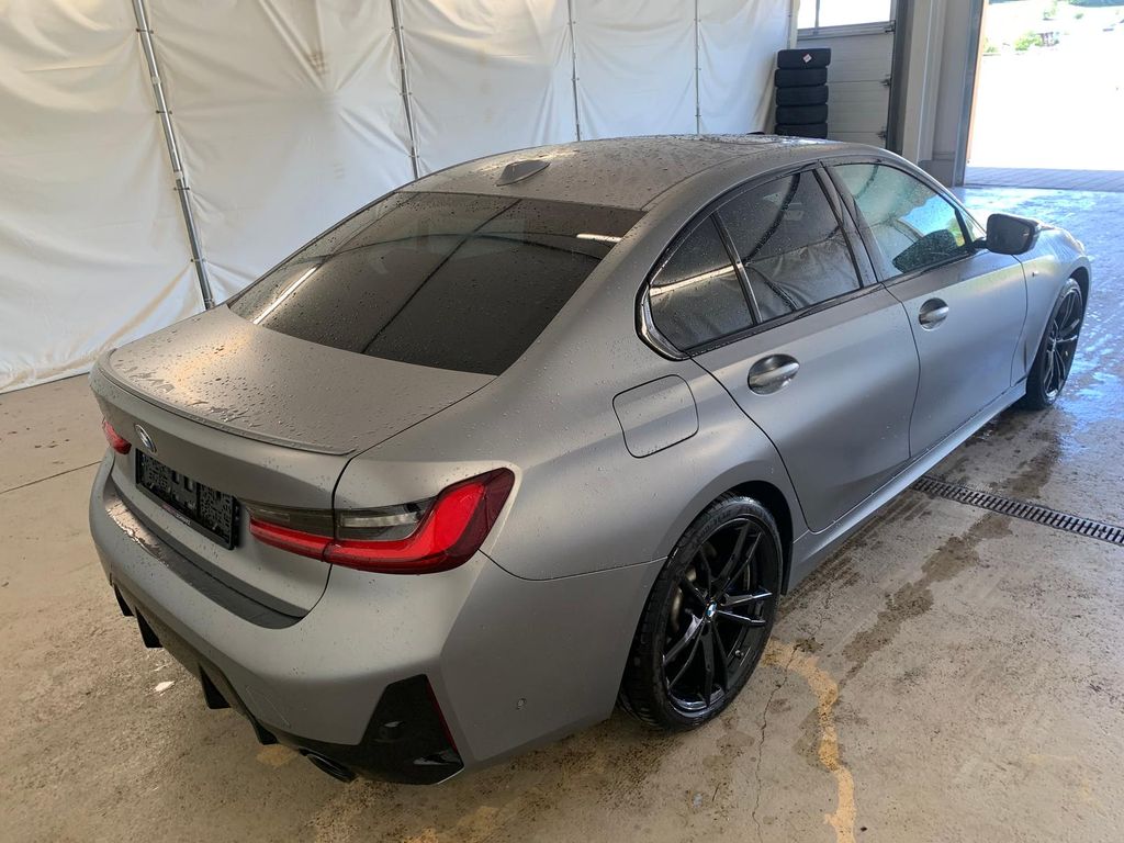 BMW 320 2024 г. Серый, пробег 33000 км