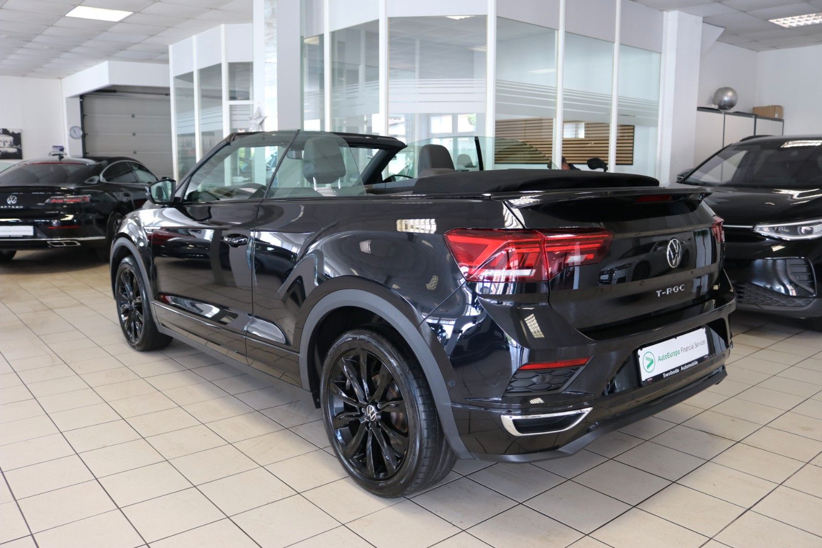 Volkswagen T-Roc 2022 г. Чёрный, пробег 40109 км