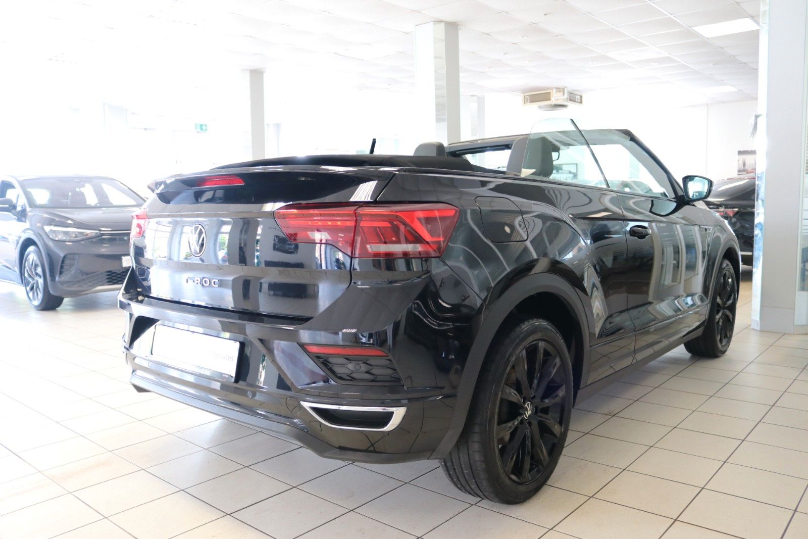 Volkswagen T-Roc 2022 г. Чёрный, пробег 40109 км