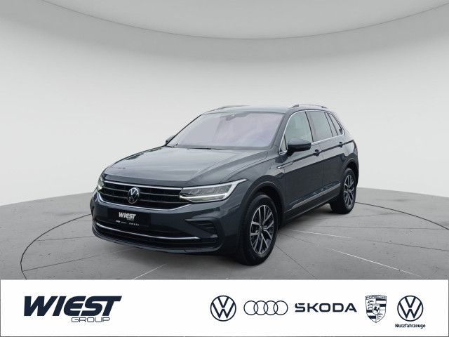 Volkswagen Tiguan 2022 г. Серый, пробег 44351 км
