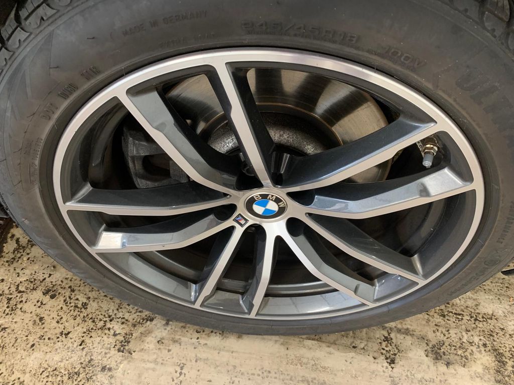BMW 540 2024 г. Серый, пробег 47800 км
