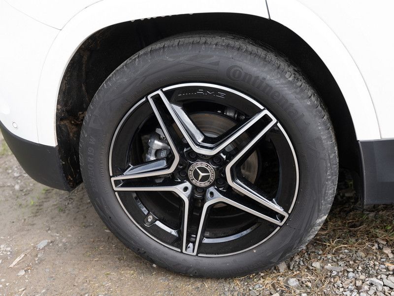 Mercedes-Benz GLA 200 2025 г. Белый, пробег 10215 км