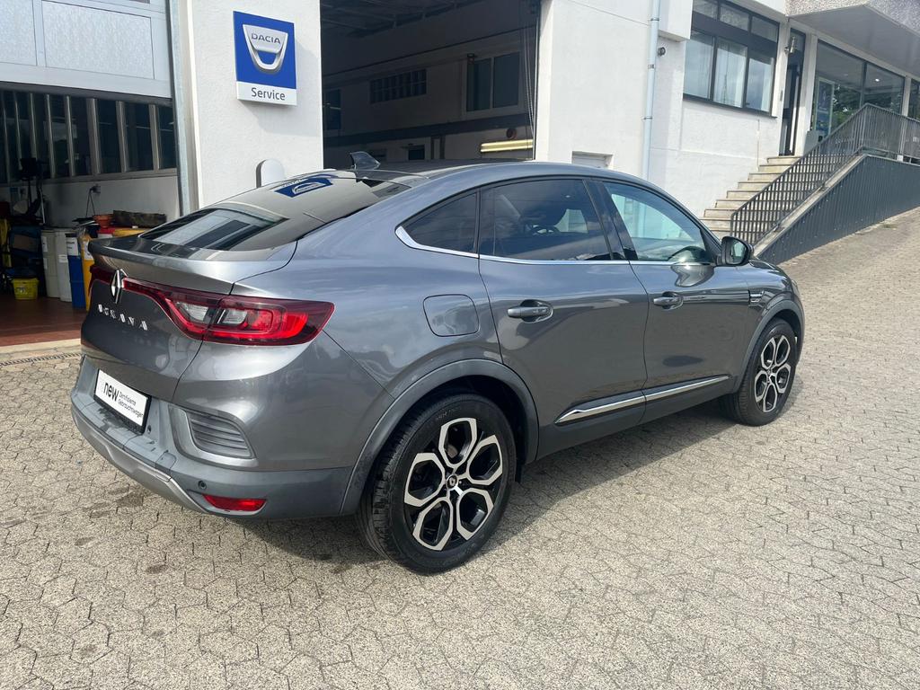 Renault Arkana 2022 г. Серый, пробег 45500 км