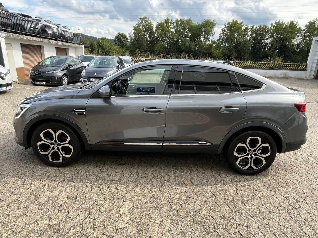 Renault Arkana 2022 г. Серый, пробег 45500 км