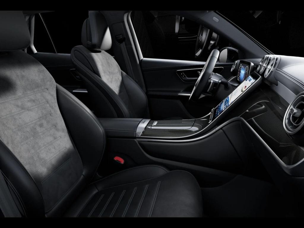 Mercedes-Benz GLC 300 2025 г. Чёрный, пробег 9902 км