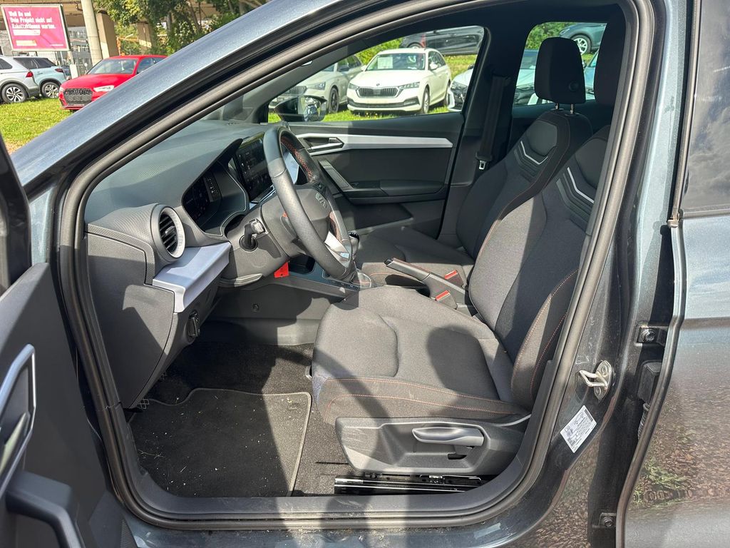 SEAT Ibiza 2023 г. Серый, пробег 48873 км