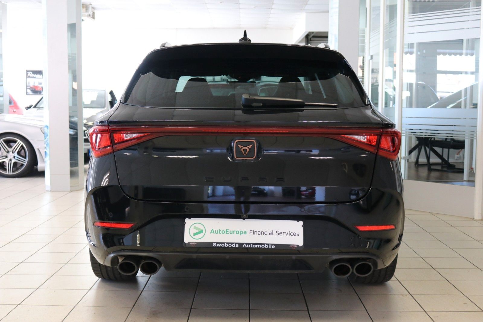 Cupra Leon 2022 г. Чёрный, пробег 37400 км