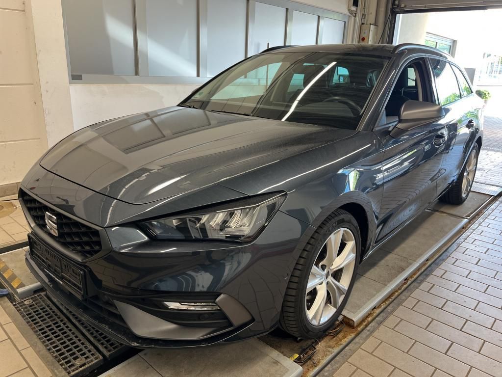 SEAT Leon 2022 г. Серый, пробег 45219 км