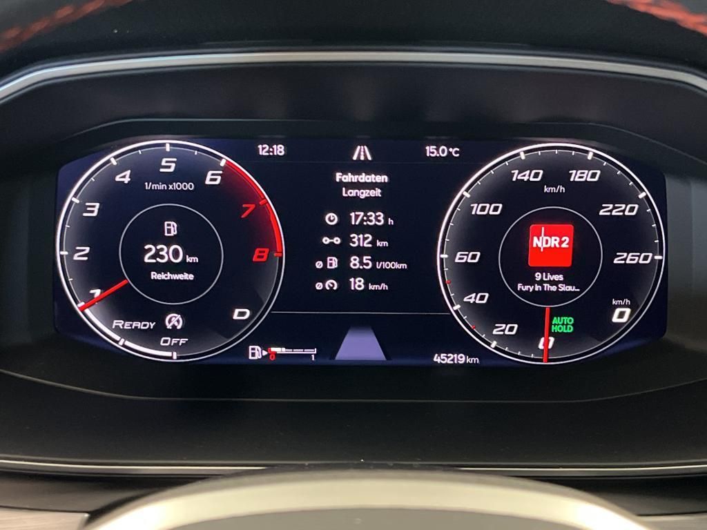 SEAT Leon 2022 г. Серый, пробег 45219 км