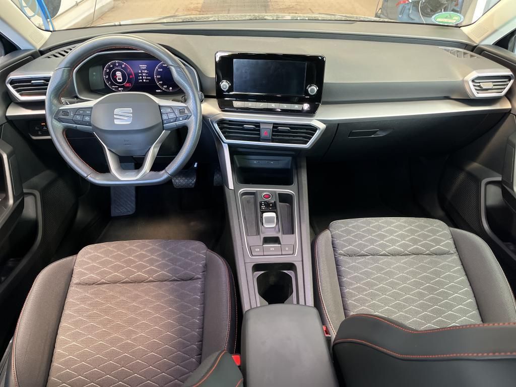 SEAT Leon 2022 г. Серый, пробег 45219 км