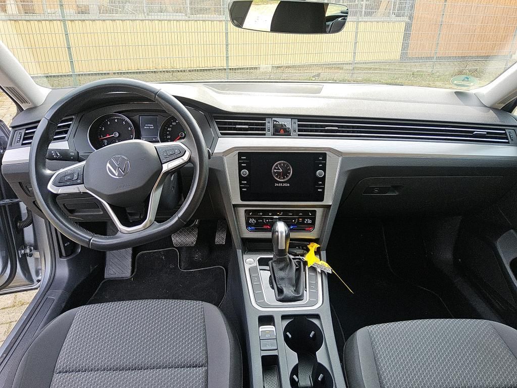 Volkswagen PASSAT VARIANT 2023 г. Серебристый, пробег 42002 км