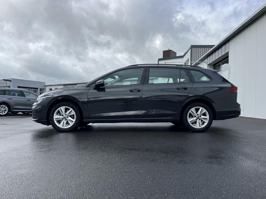 Volkswagen Golf 2023 г. Серый, пробег 38800 км