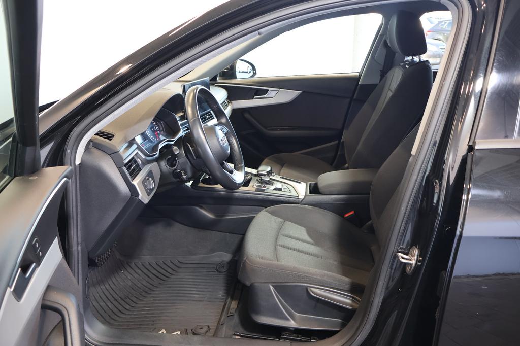 Audi A4 2022 г. Чёрный, пробег 57930 км