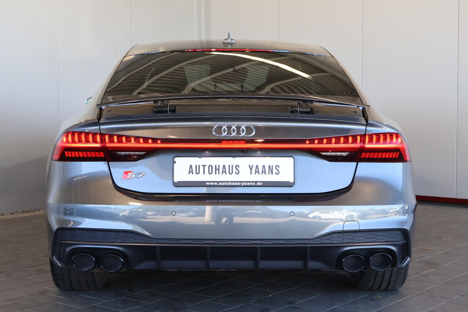 Audi S7 2023 г. Серый, пробег 55820 км
