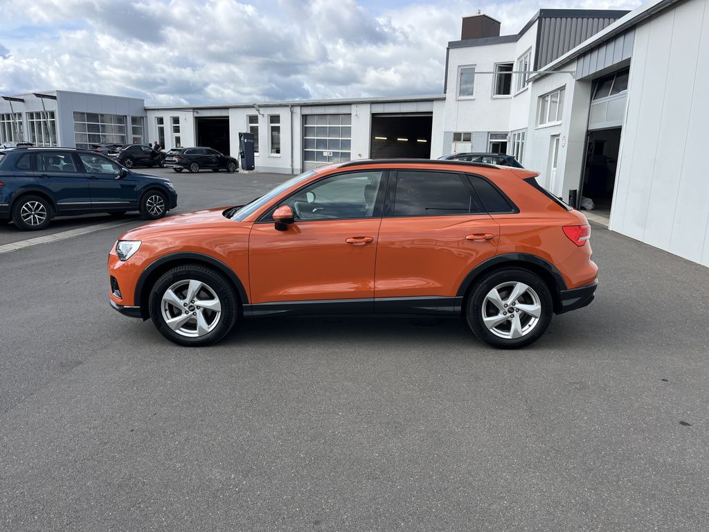 Audi Q3 2023 г. Оранжевый, пробег 39987 км