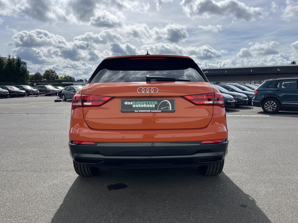 Audi Q3 2023 г. Оранжевый, пробег 39987 км