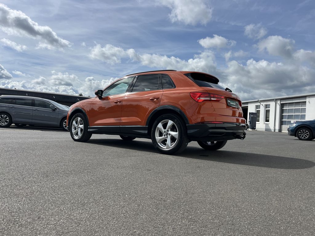 Audi Q3 2023 г. Оранжевый, пробег 39987 км